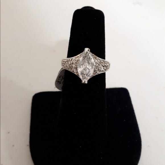 Ring - Picture 4 of 5